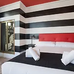 Casual Vintage Hotel